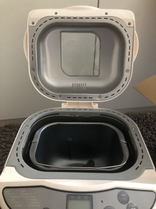 Máquina de pão Russel Hobbs