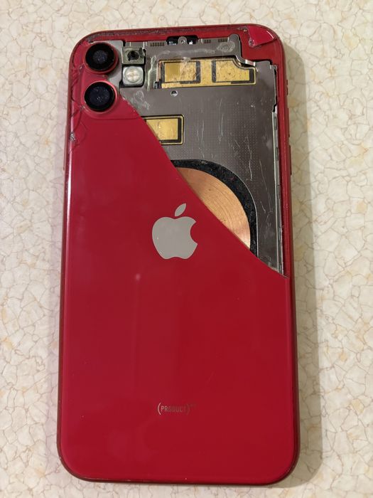 iPhone 11 Product Red