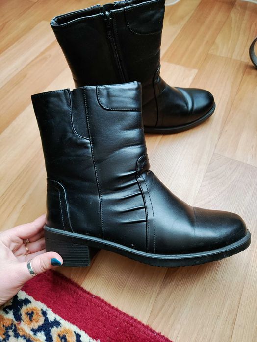 Zimowe buty za kostkę z futerkiem