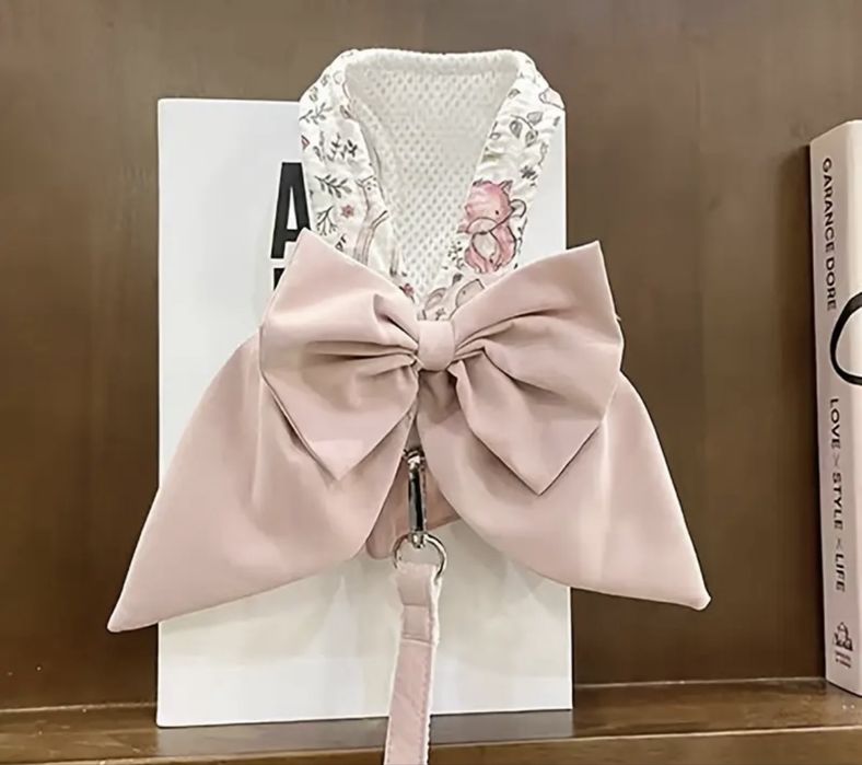 Одяг для собаки. Повідок з бантом. Повідки. Шлейки