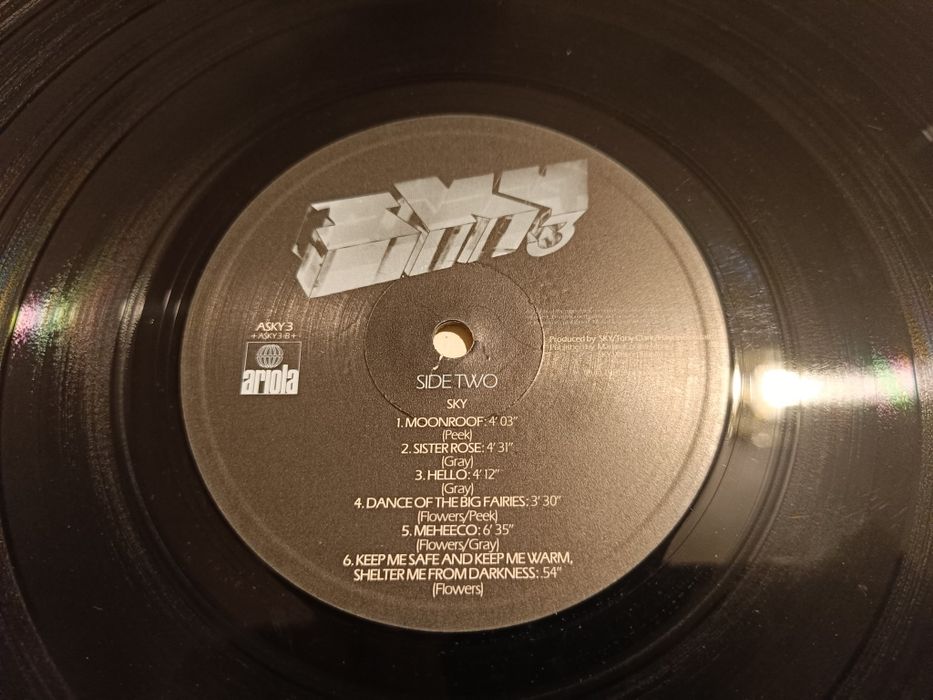 a sky 3 , 1press UK, 1981 , VG