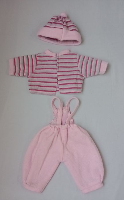 Одежда для куклы пупса.