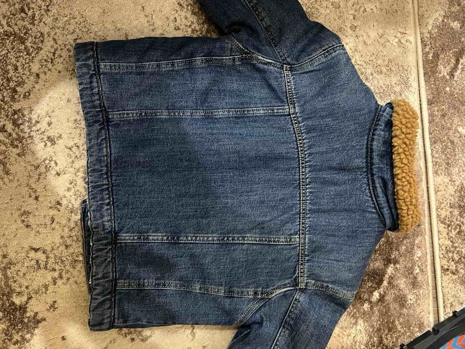 Продам куртка зара 110.