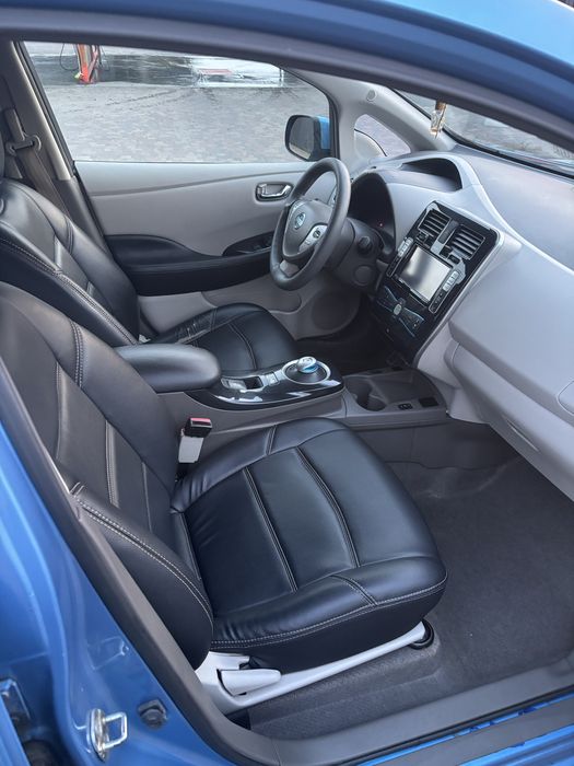 Nissan Leaf 2012 гарний стан