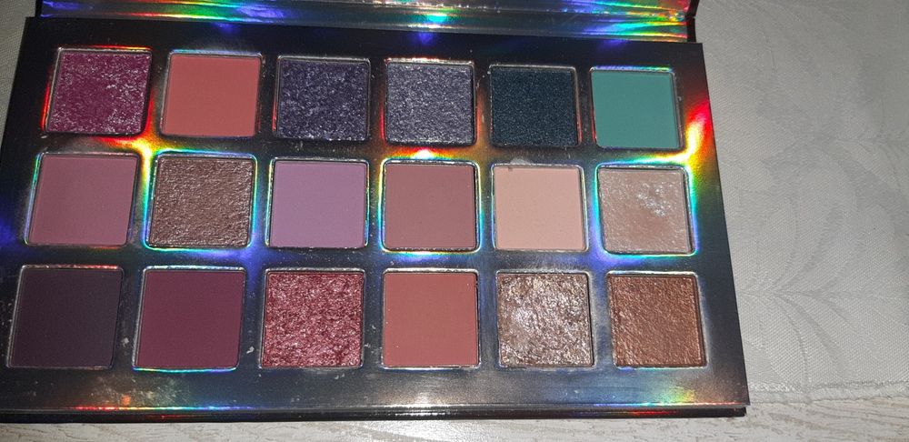 Piękna paleta cieni
