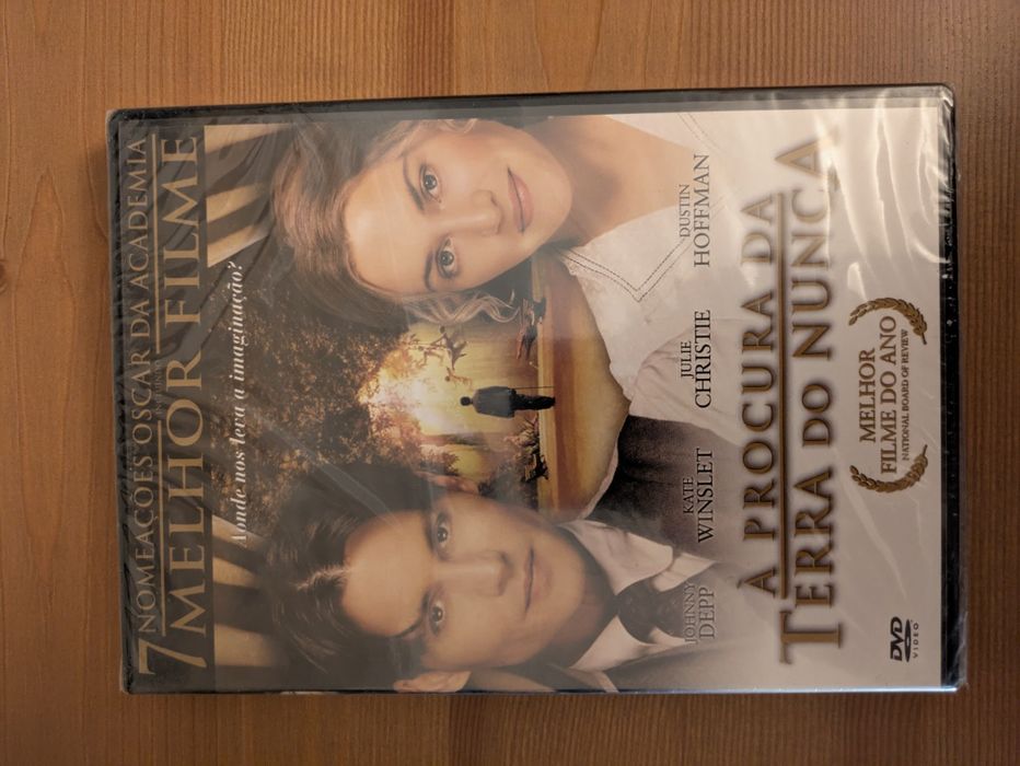 DVD NOVO e SELADO - " À procura da Terra do Nunca " (2004)