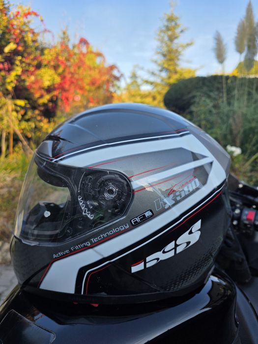 Kask motocyklowy iXS HX 500 czarny biały czerwony