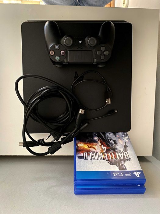 PS4 Slim + jogos