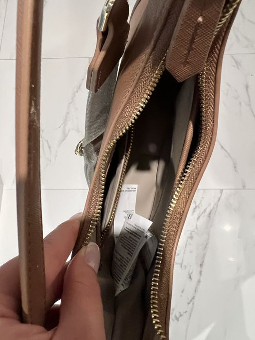 Жіноча сумка Valentino