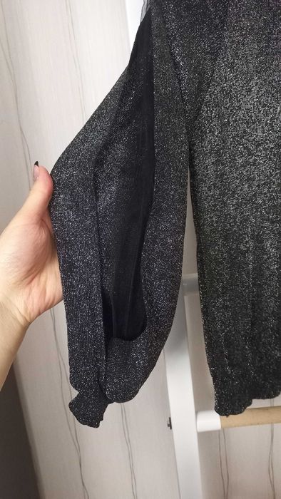 Нарядна блузка 44-46 розмір