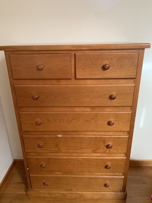 Cómodas + Móveis + Sofá de Veludo