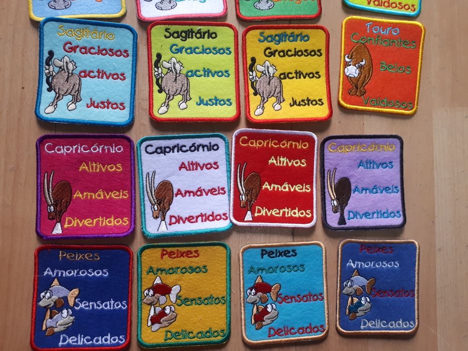 Emblemas adulto e criança