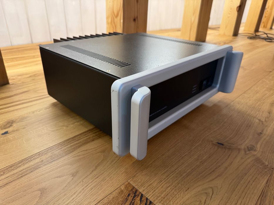 Американський підсилювач потужності Spectral DMA 260