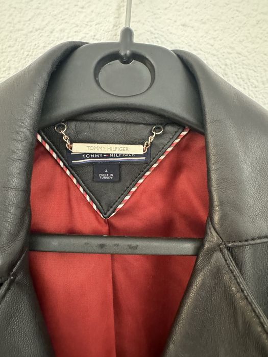 Продам  кожаную куртку Tommy Hilfiger