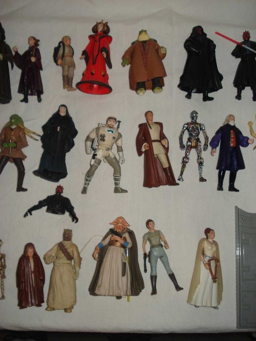 Star Wars - Figuras da Hasbro x 150 (cento e cinquenta)