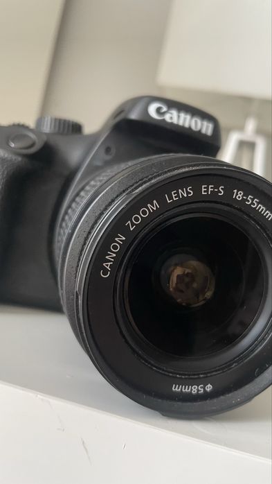 canon 4000d lustrzanka