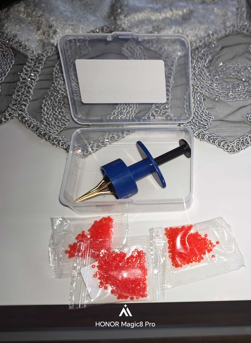 Szczypce do pelletu, ochotki, czerwony robak