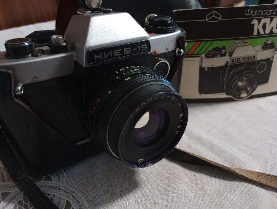 Фотоаппарат Киев-19 и аксессуары