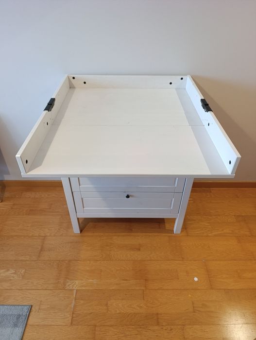 Mudador Ikea / secretária