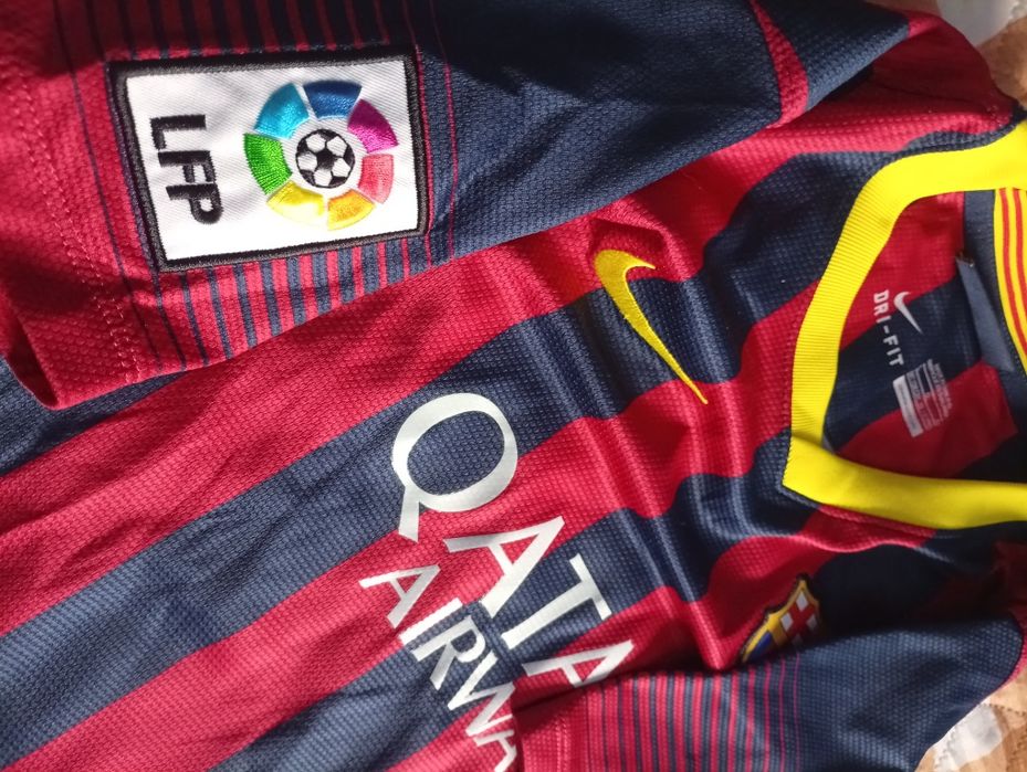 T-shirt de futebol do Barcelona tamanho S