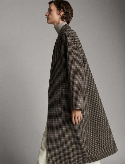 Casaco de Lã Massimo Dutti aos Quadrados – Elegante e Intemporal