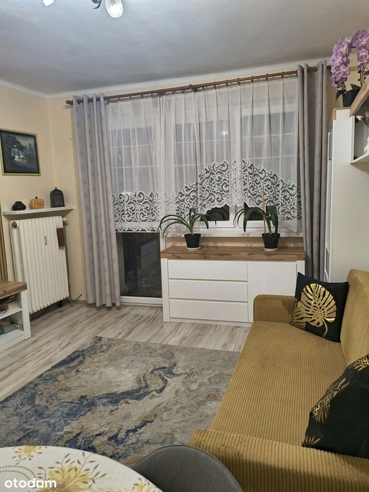 Mieszkanie z balkonem i zadbanym podwórkiem ogrodzonym  w Łodzi