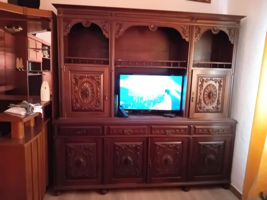 Móvel de Madeira Maciça