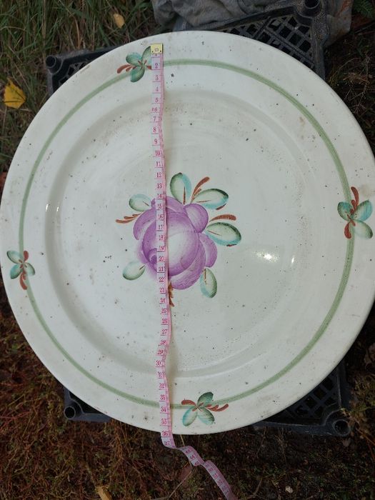Тарелка ((большое блюдо)