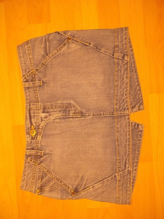 Spódniczka mini Levis roz M