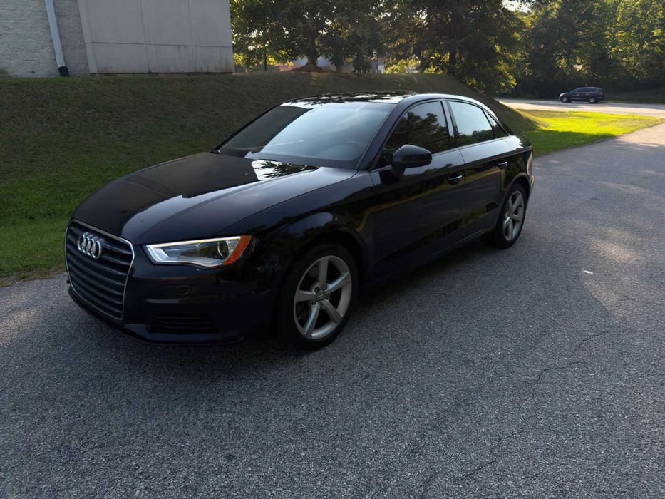 Audi A3 Premium      2015