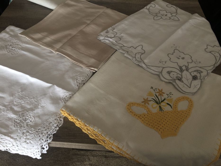 Vários modelos de toalhas