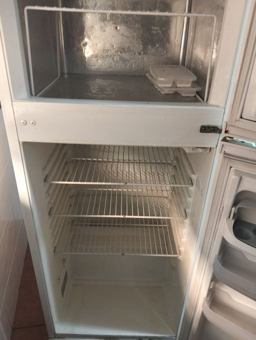 Frigorífico a trabalhar a 100%
