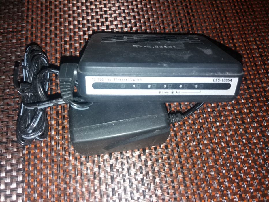 Коммутатор DES-1005a