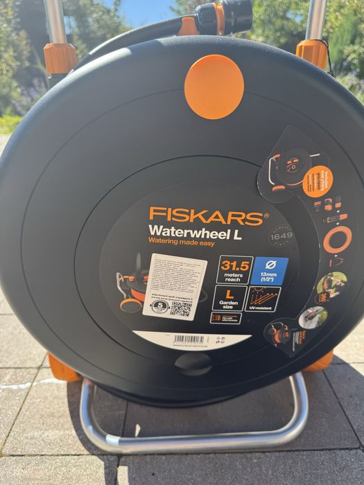 Котушка зі шлангом Fiskars L 1/2" (13мм) L-30м з набором аксесуарів