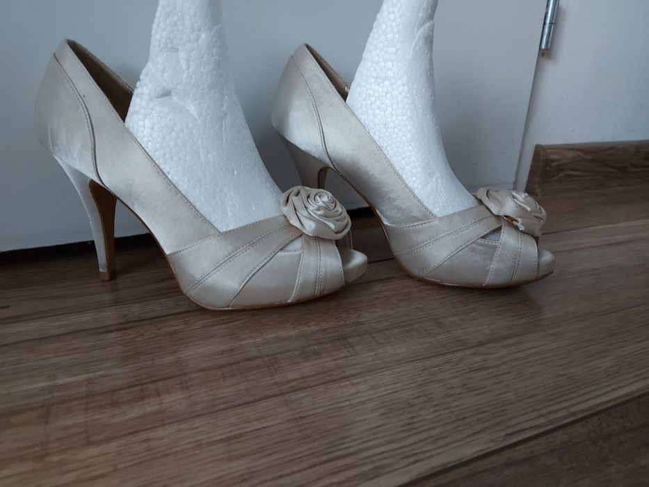 Buty ślubne Redherring satynowe r. 38 ecru