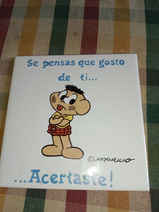 Azulejo com figura do cascão 7€