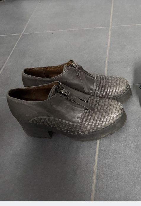 botas loja prof pele com sola borracha/ pele e sapatos  unisa