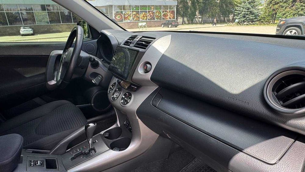 Toyota RAV 4  Автомат повний привід газ бензин 2008