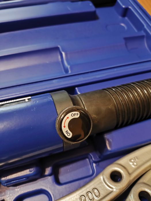 Profesjonalny Ściągacz Hydrauliczny do Łożysk Piast 5 Ton + Walizka