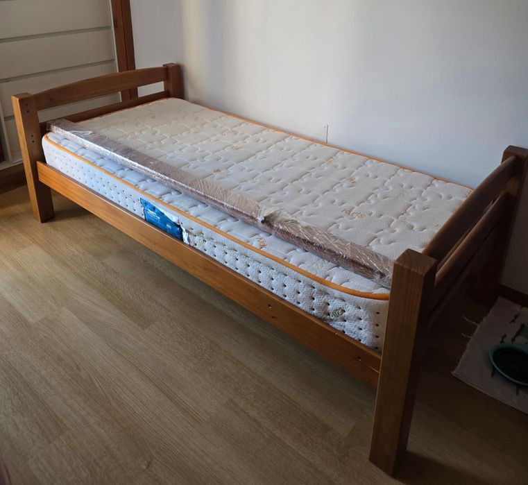 Cama solteiro e colchão