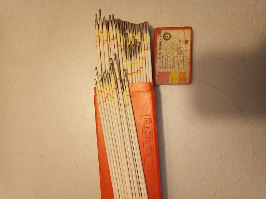 Elektrody, elektroda INOX 2,5x25cm. Waga 3,8 kg. Ok. 300 szt.