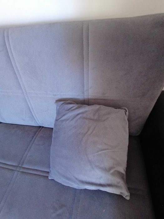 Sofá cama com chaise Long e arrumação dupla