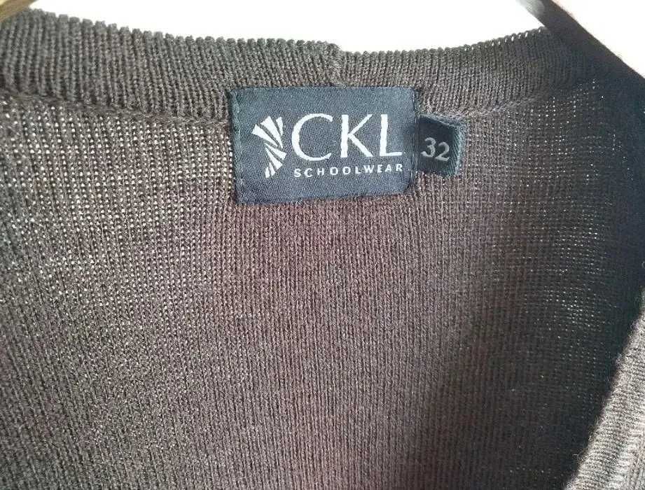 brązowy sweter damski