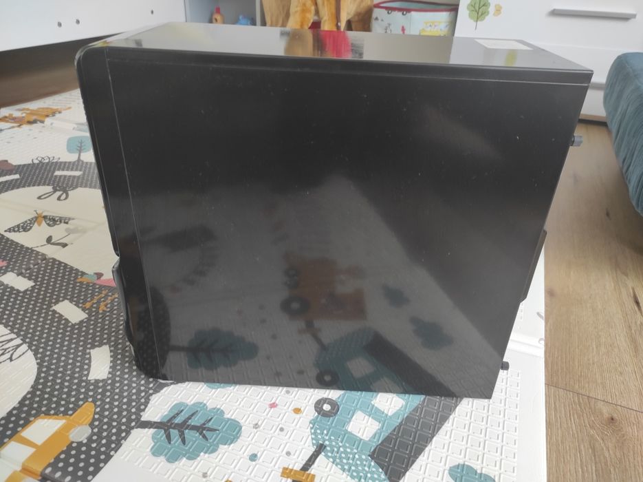 Komputer stacjonarny Win 10 DVD