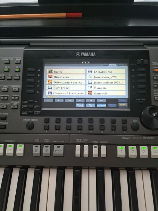 Keyboard Yamaha Psr s770.
