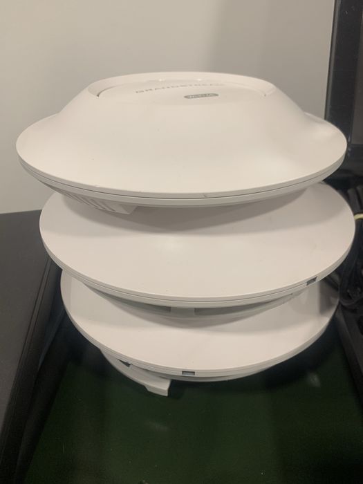 Kit 3 Access Points Grandstream Wi-Fi 6E Profissional