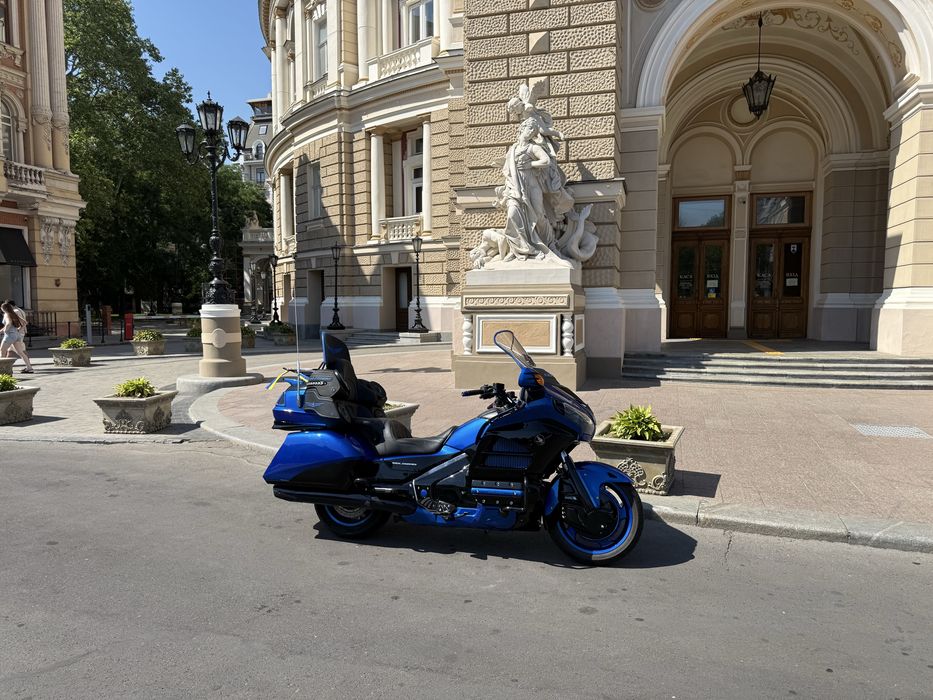 Honda gold wing GL1800