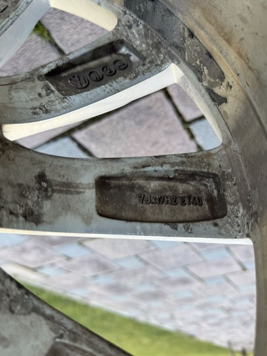 Оригінальні диски VW PASSAT B8 R17 5x112 London із зимовою резиною