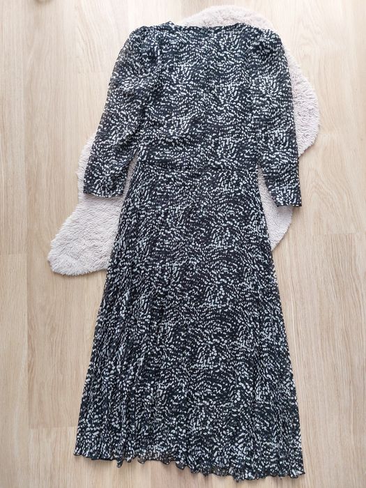 Sukienka Reserved 36