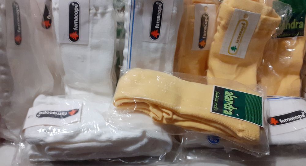 Lote de 13 collants de criança